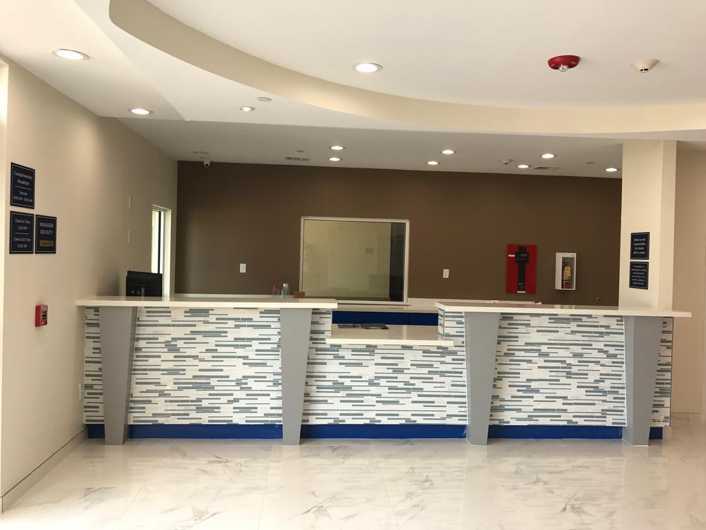 Americas Best Value Inn & Suites Spring / N. Houston Exteriör bild